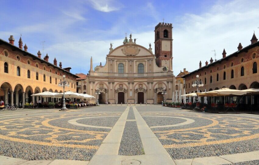 vigevano-piazza-ducale